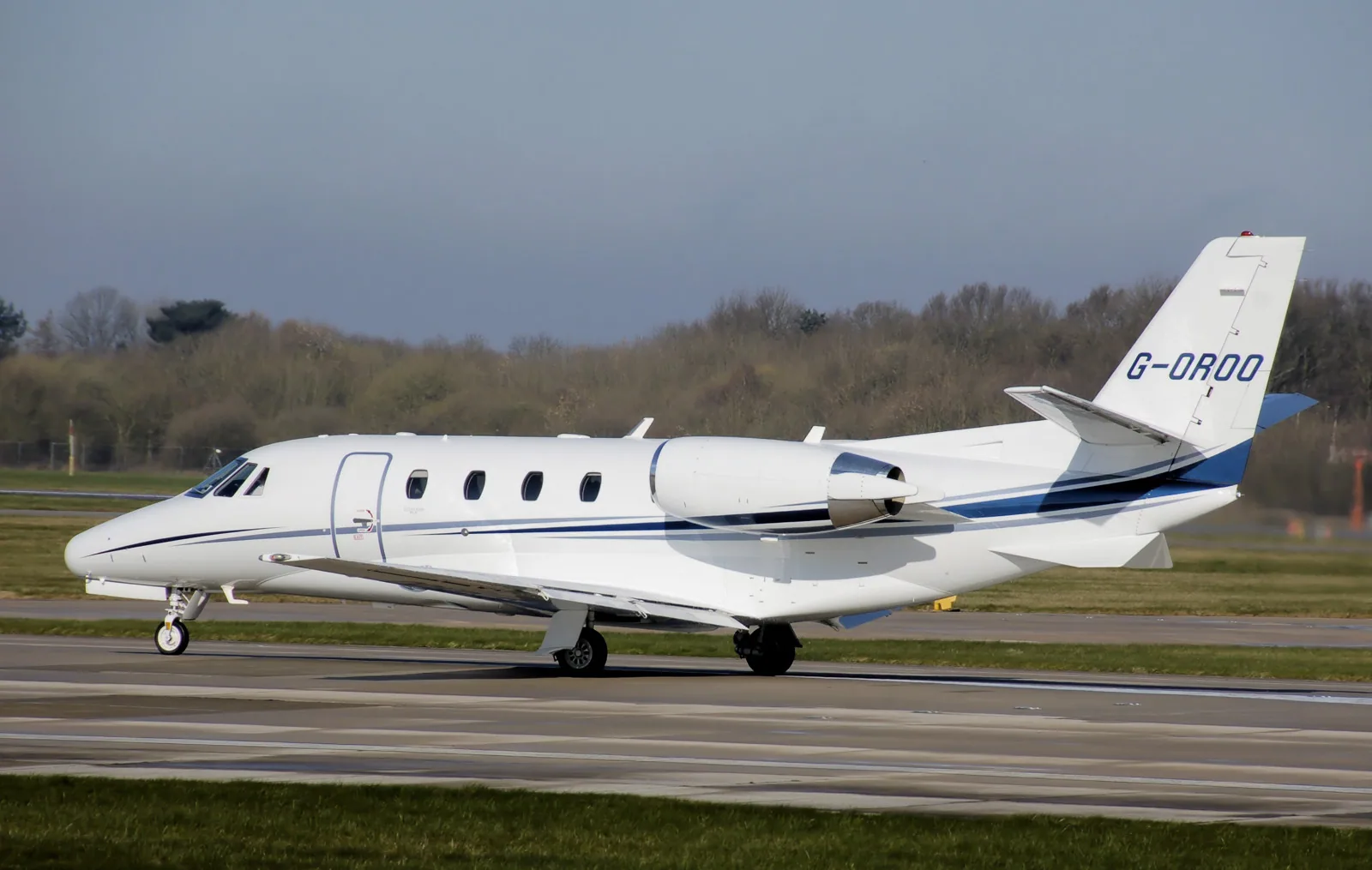 Cessna Citation XLS taxiing at Manchester Airport