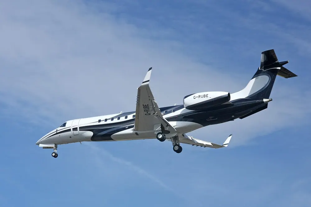 Embraer Legacy 600 aircraft exterior
